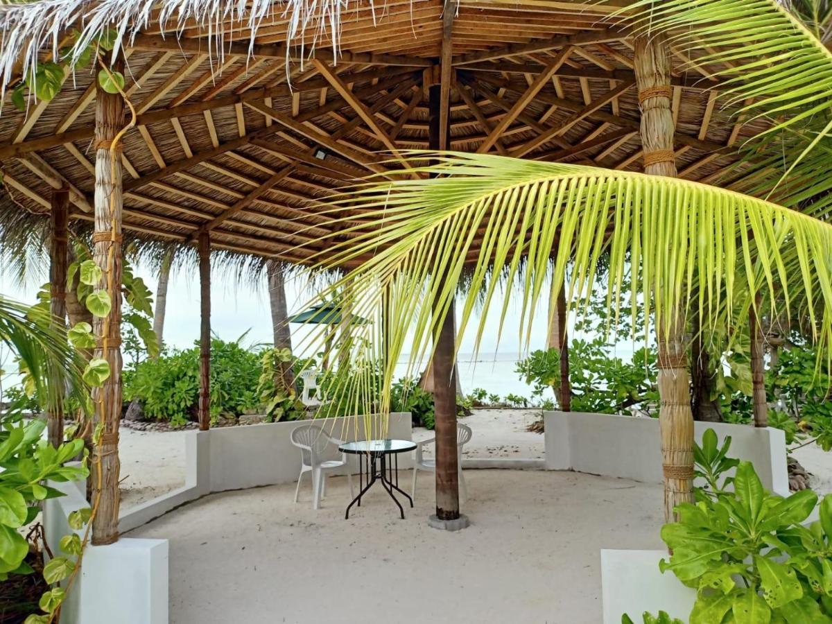 Island Life Maldives Retreat & Spa Magoodhoo Экстерьер фото